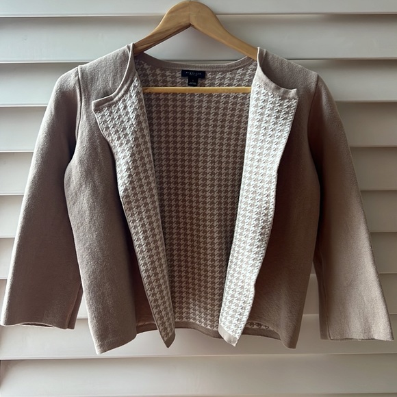 Ann Taylor factory sweater - Picture 2 of 3